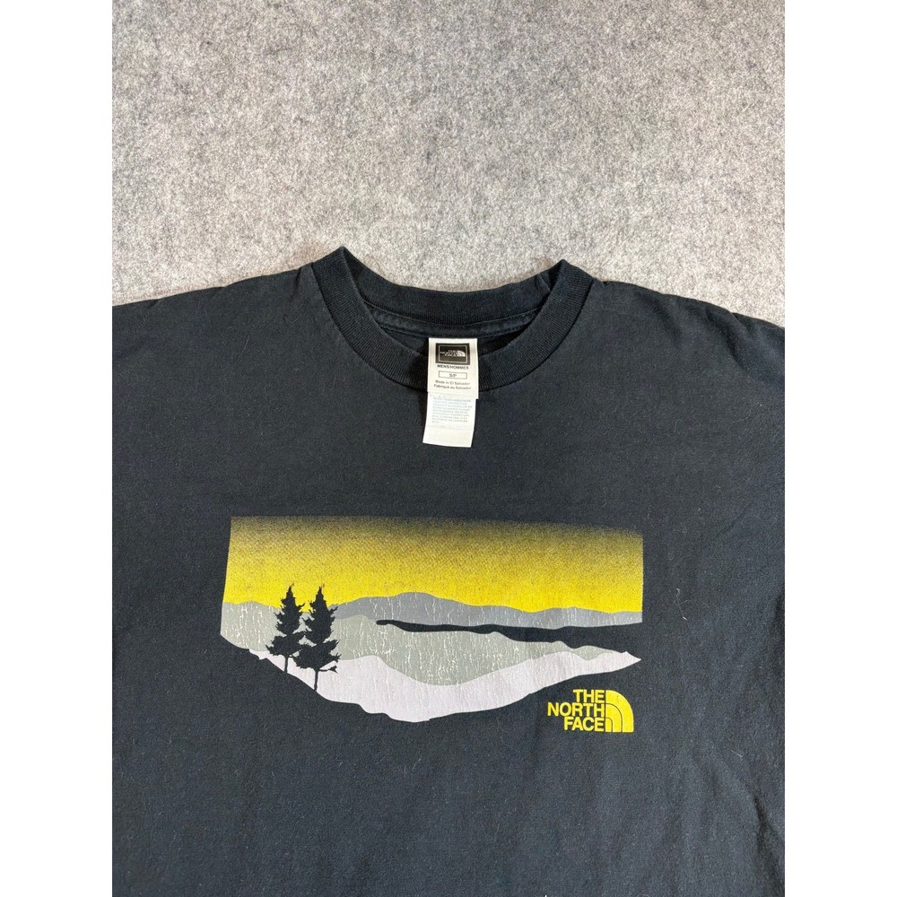 The North Face Mens Small Black Mountain Nature Landscape Graphic T Shirt